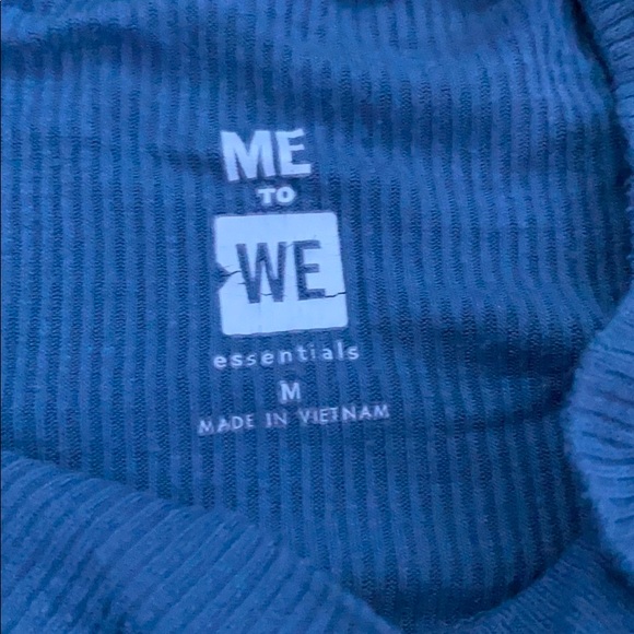 blue top - Picture 2 of 3